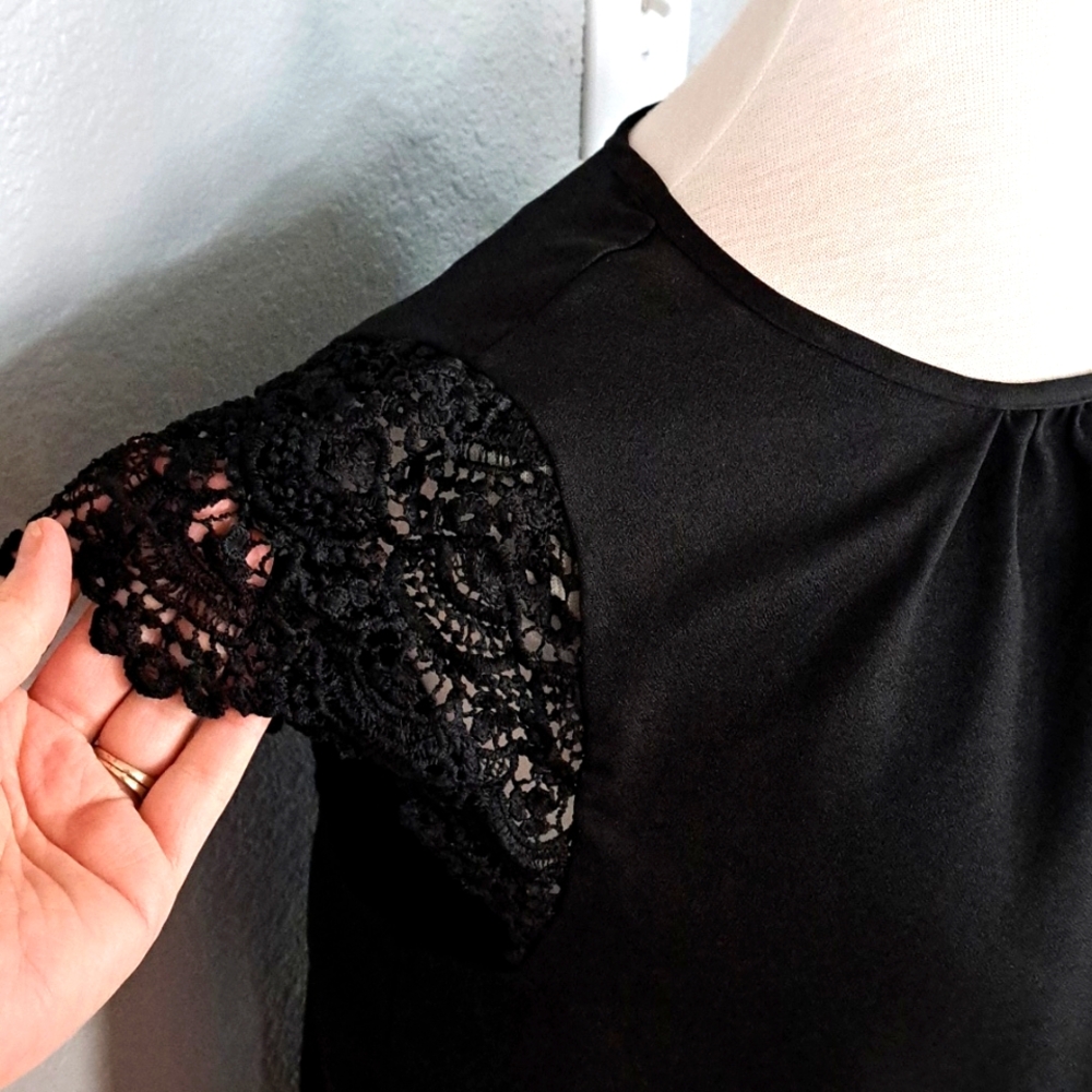 Black Blouse | 1XL - Picture 2 of 3